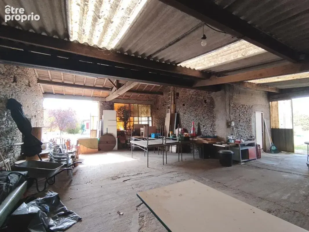 Longère à rénover, 285m² sur terrain de 1 800m², Loroux Bottereau (44430) - photo 3