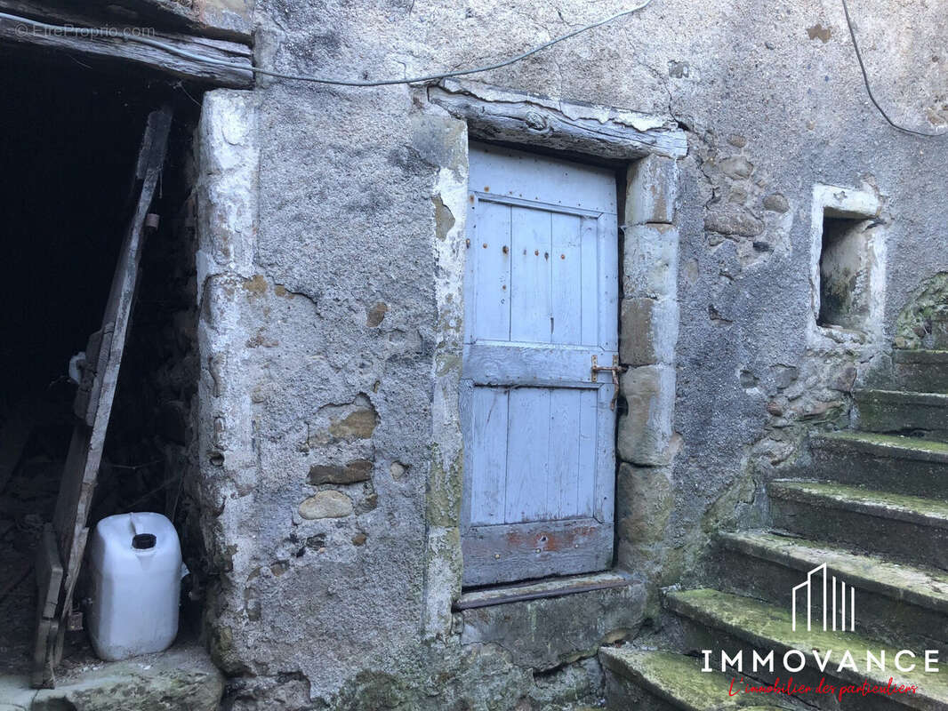 Maison à SAINT-JEAN-DU-BRUEL