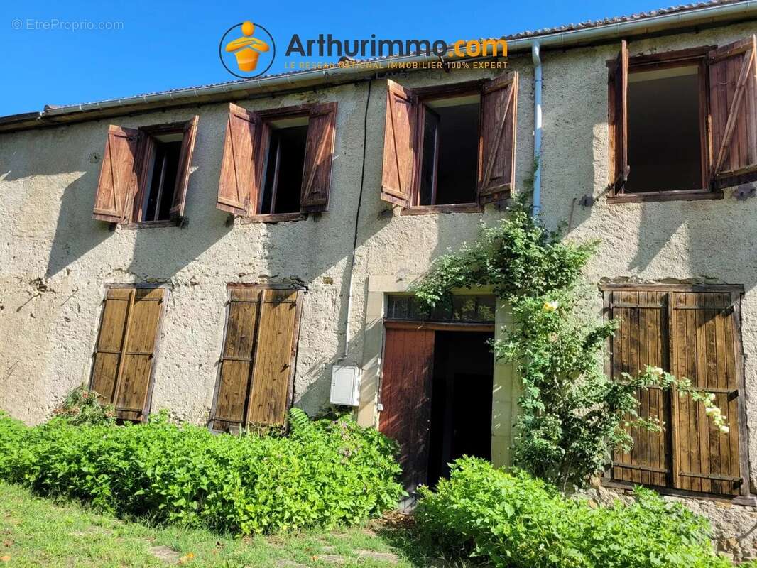 Maison à SAINTE-COLOMBE-SUR-L'HERS