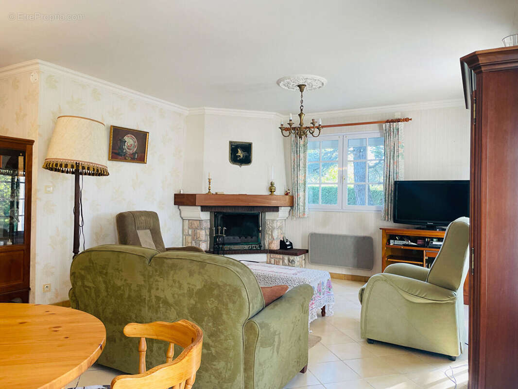 Maison à COMMEQUIERS