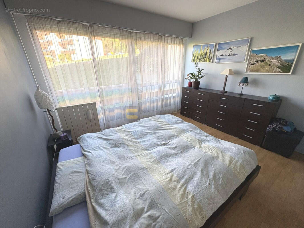 Appartement à COLLONGES-SOUS-SALEVE