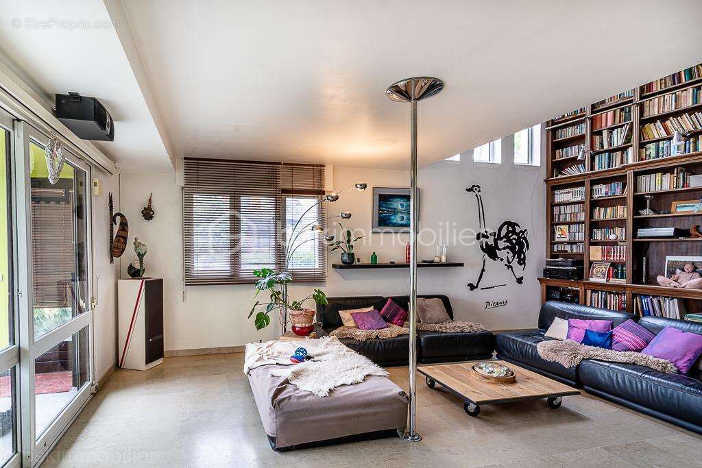 Maison à CHAMPIGNY-SUR-MARNE