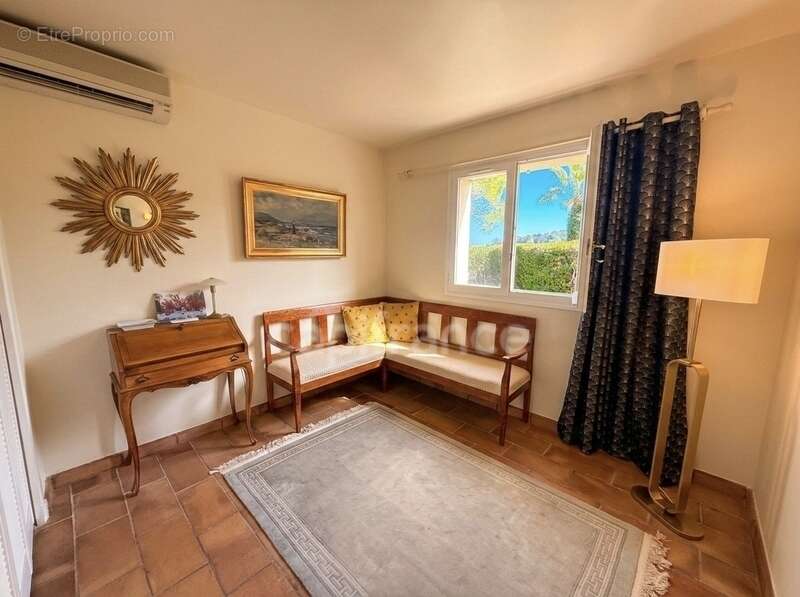 Maison à MOUANS-SARTOUX