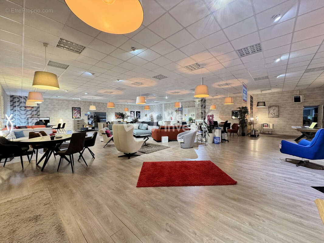 Commerce 1930 m² à Coulommiers  - photo 3