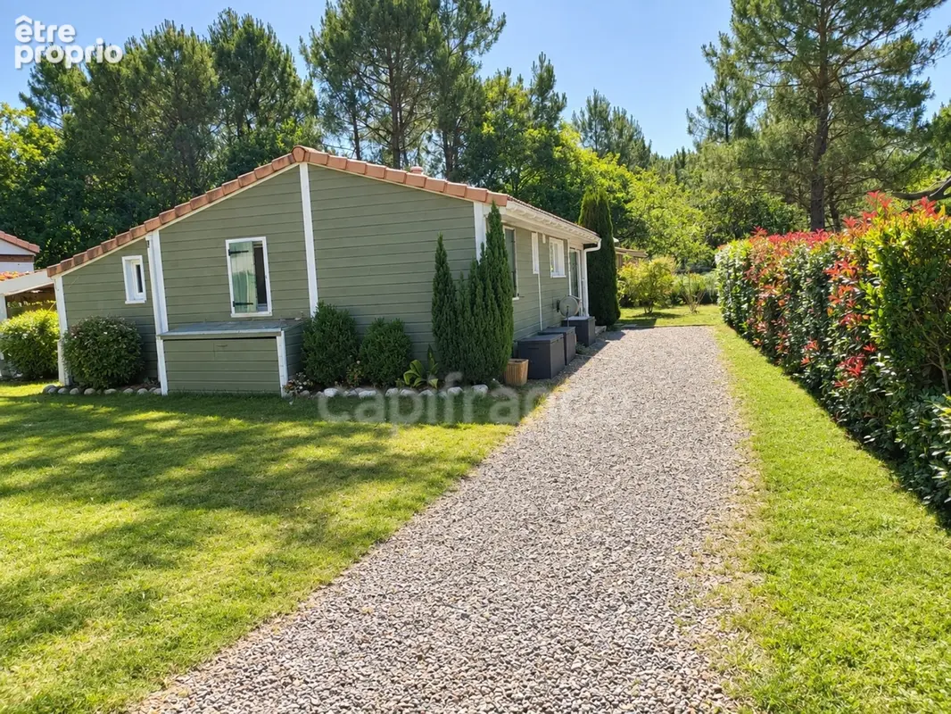 Maison à HOURTIN