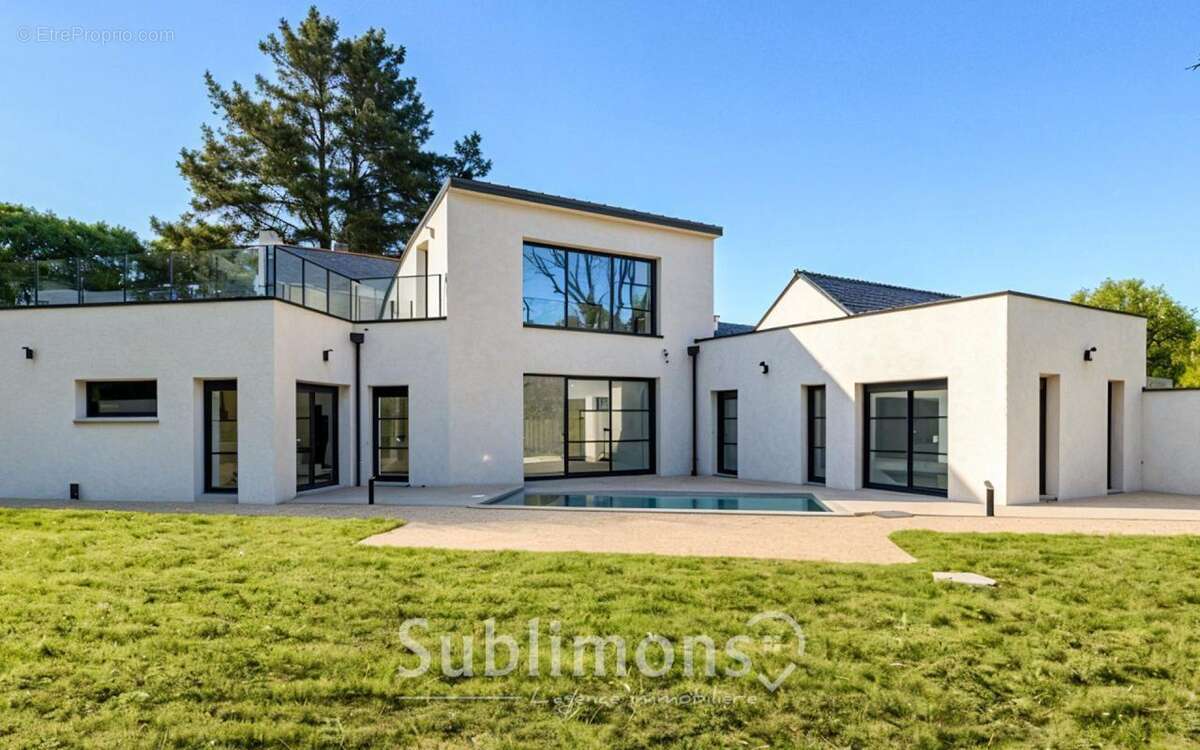 Maison à THEIX