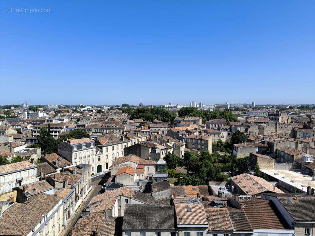 Appartement à BORDEAUX