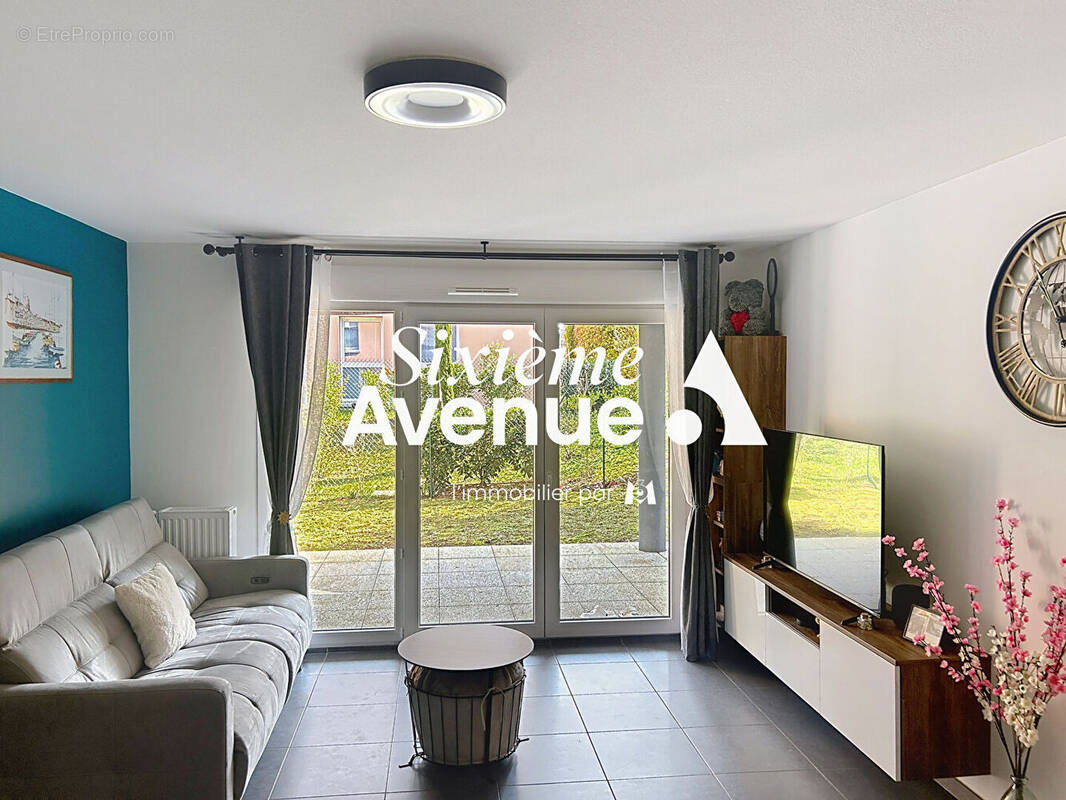 Appartement à SIMANDRES