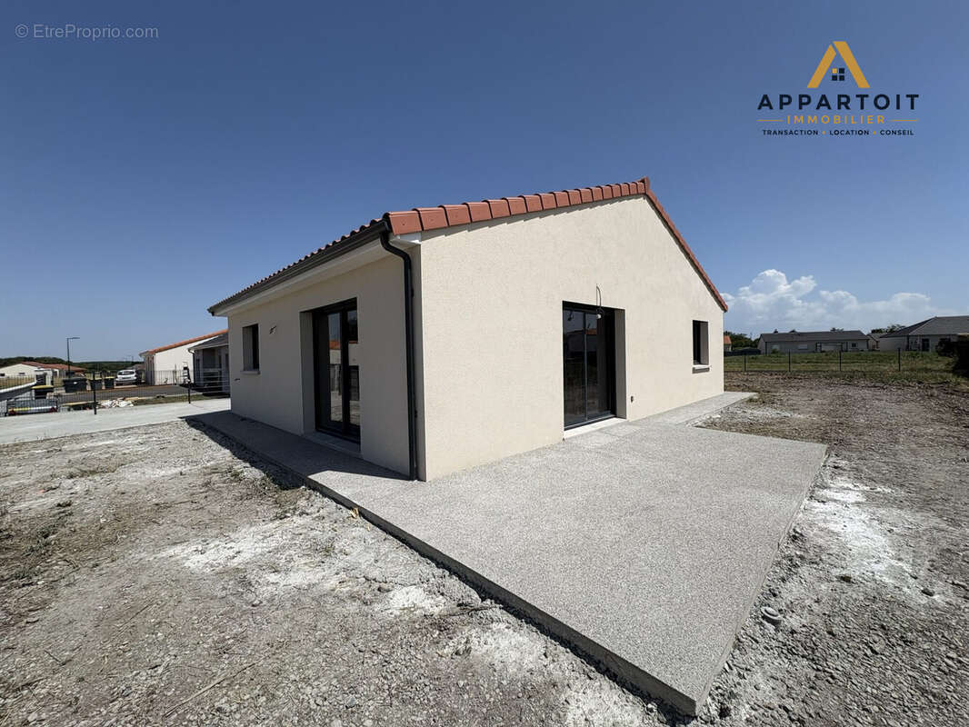 Maison à COGNAT-LYONNE