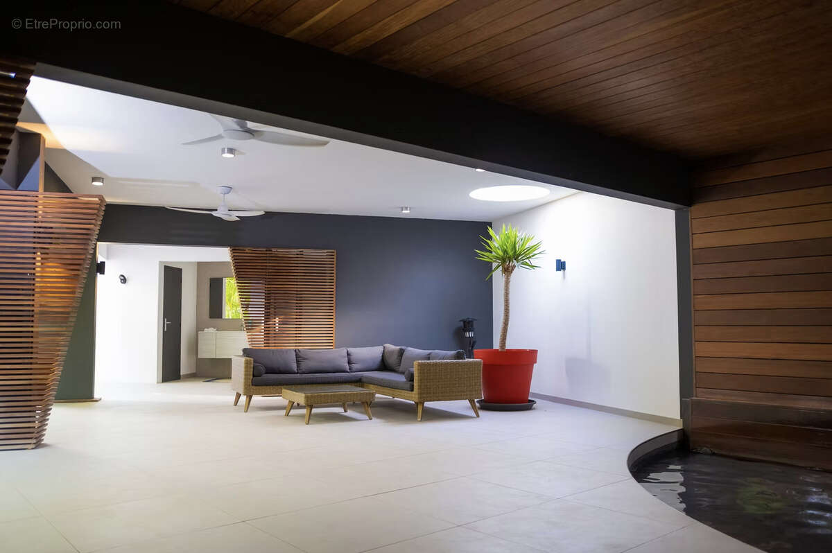 Maison à CAPESTERRE-BELLE-EAU