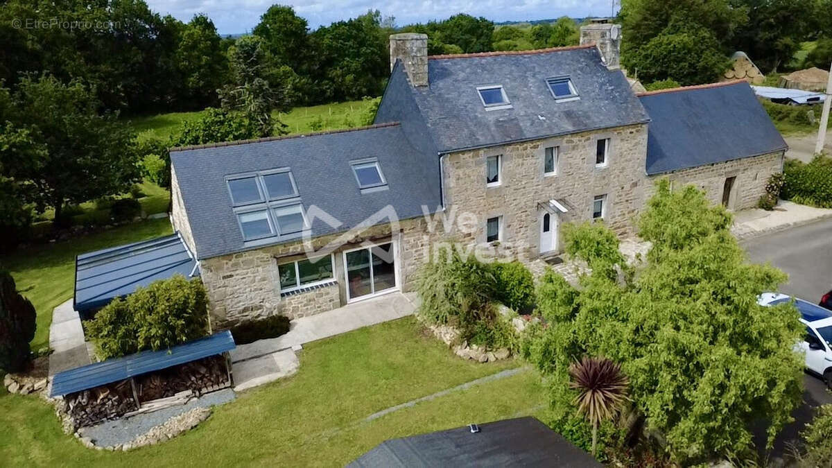 Maison à PLUZUNET