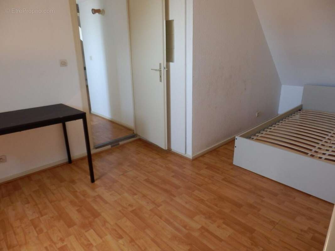 CHAMBRE  - Appartement à STRASBOURG