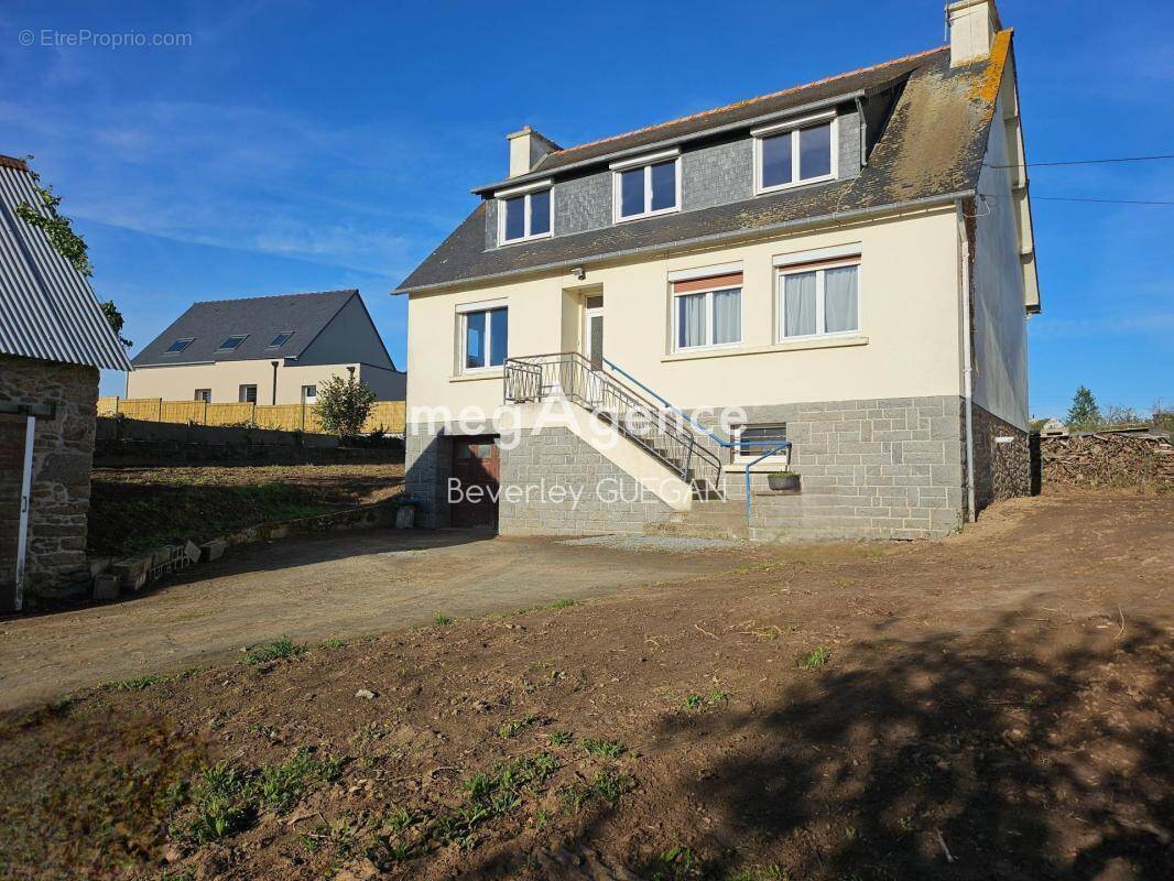 Maison à GRACES