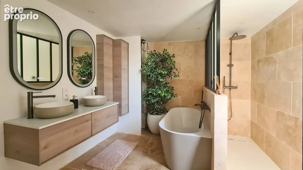 Bastide avec piscine et vues exceptionnelles à 10 minutes d’Uzès - photo 11