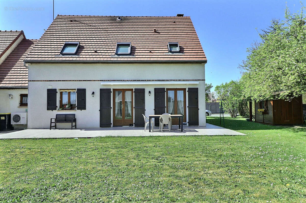 Maison 5 pièces 122 m2 - photo 2