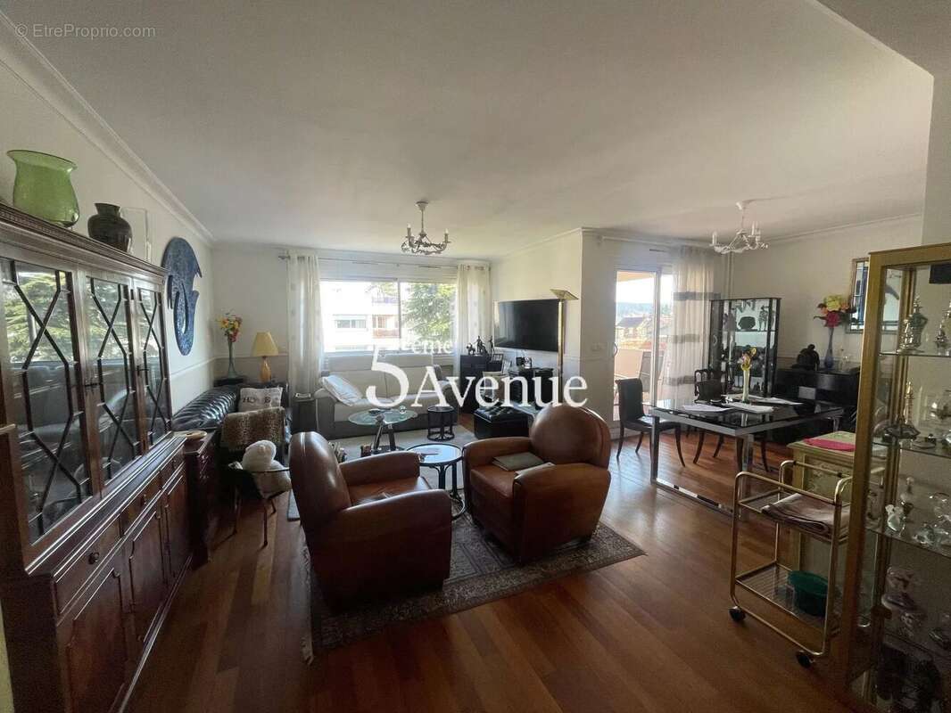 Appartement à SAINT-MAUR-DES-FOSSES