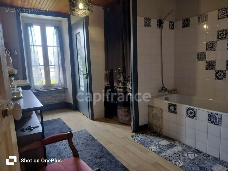 Maison familiale idéalement située au cœur de Poullaouen - photo 12