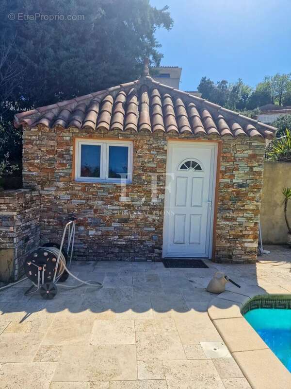 Maison à LES ADRETS-DE-L'ESTEREL