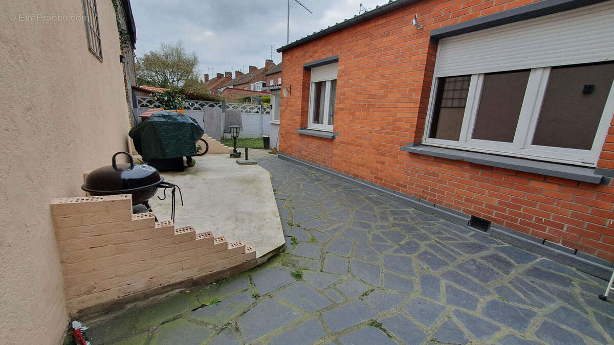 Maison à SIN-LE-NOBLE