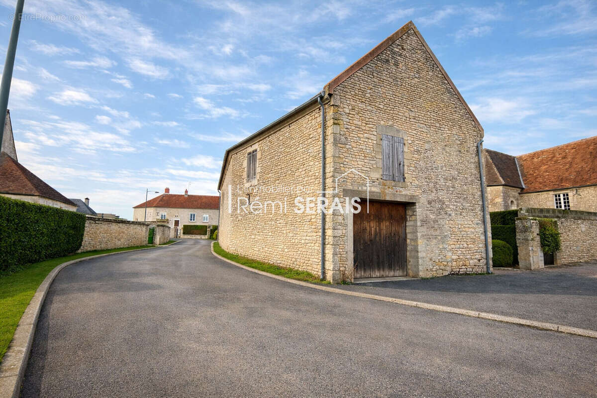 À vendre - Maison familiale à Sarceaux, aux portes d'Argentan - photo 15