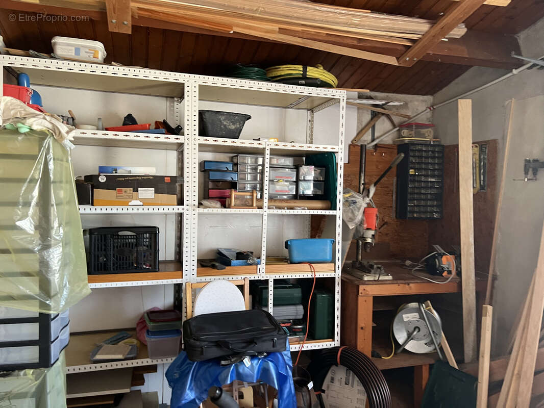 Maison à Ker Chauvineau, dans un chemin de terre, secteur très calme. - photo 10