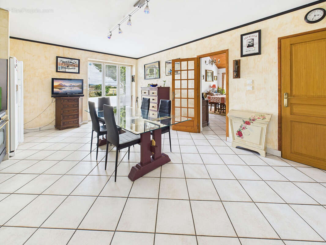 À l'intérieur, à l'extérieur, tout ici respire l'espace et la liberté ! - photo 6
