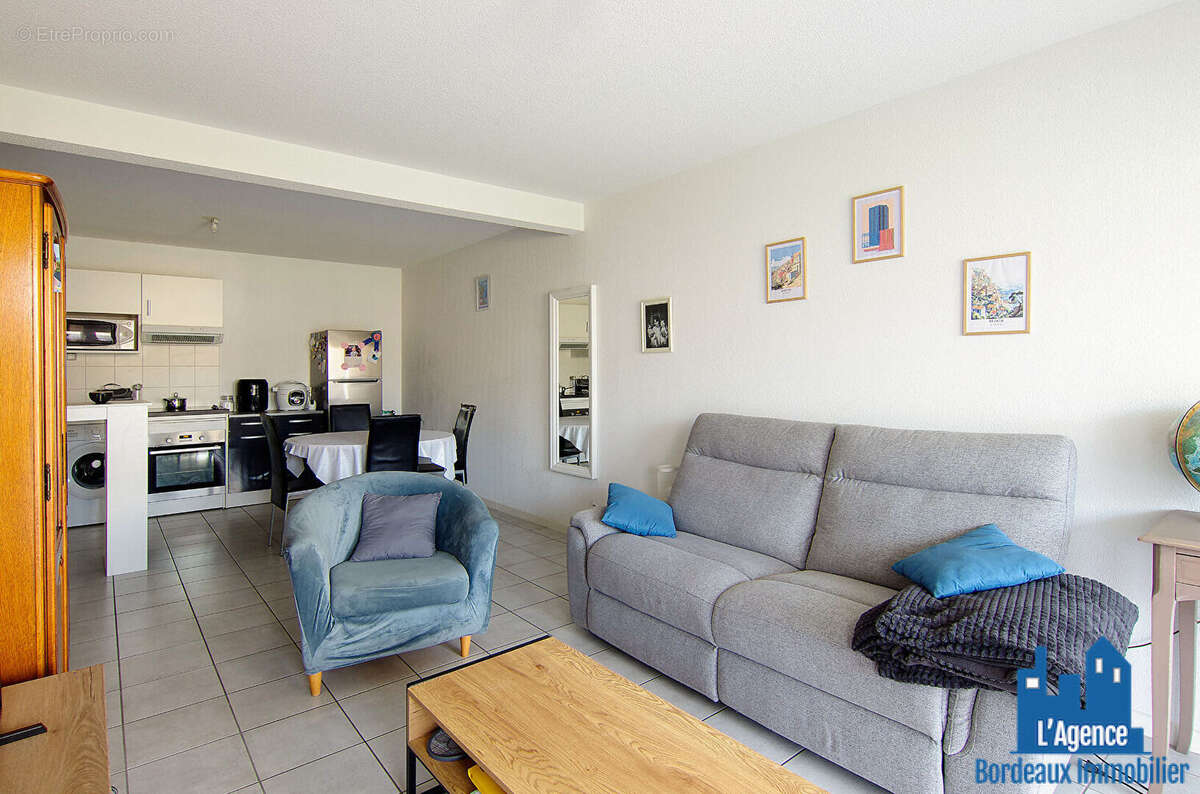 Appartement à VILLENAVE-D&#039;ORNON