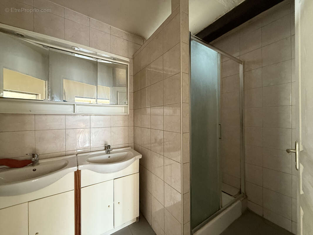 Maison à MONTIGNY-LES-MONTS