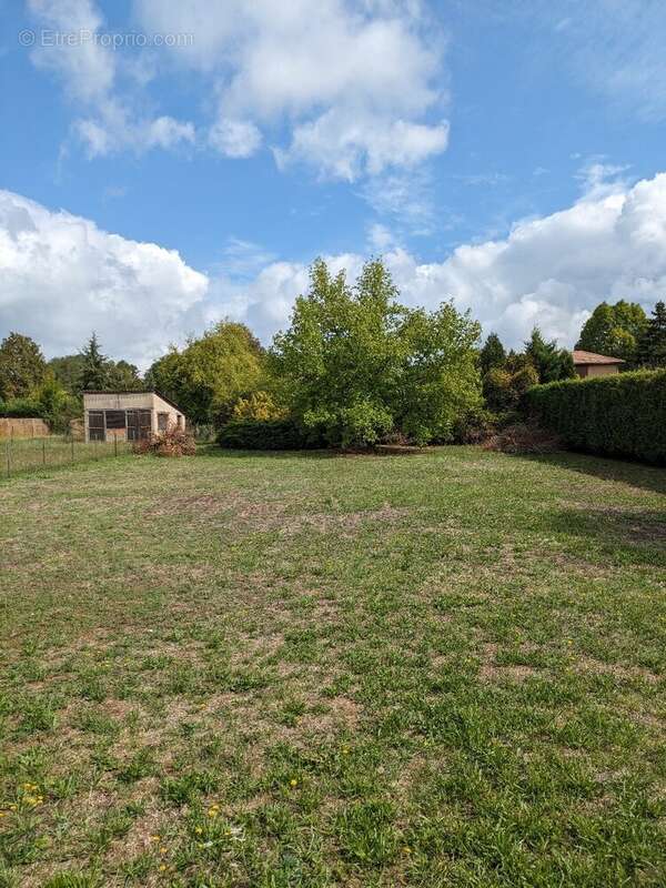 Au Bugue, maison de 129m² des années 30. - photo 10