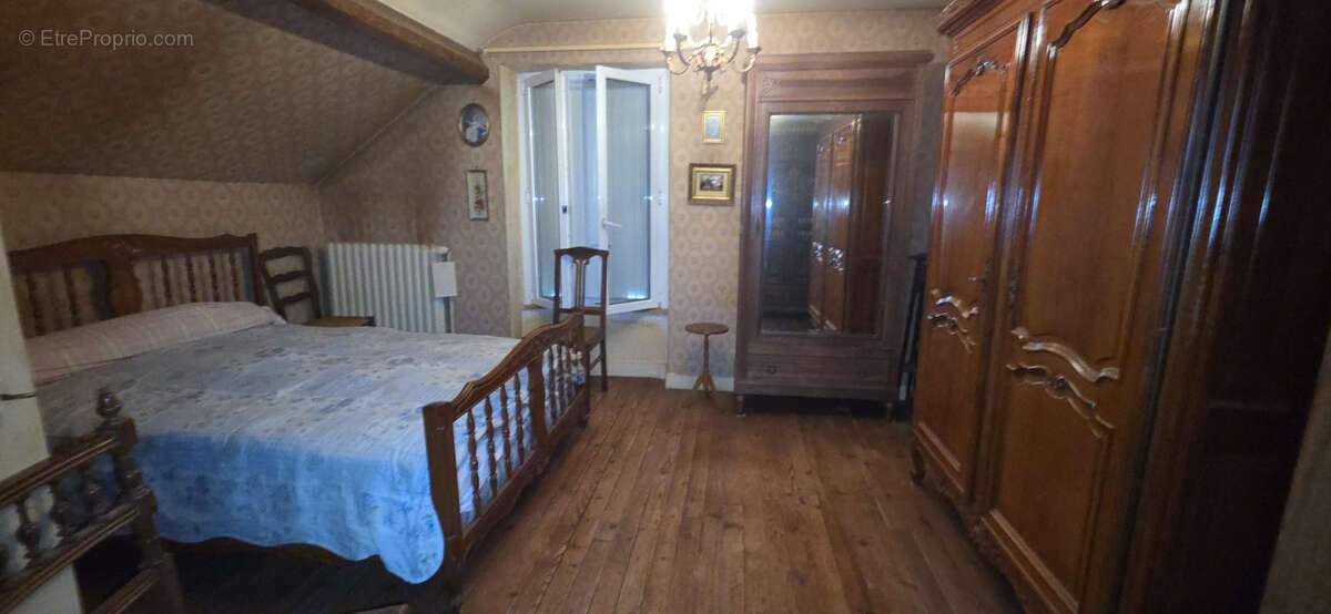 Maison à ARNAC-POMPADOUR