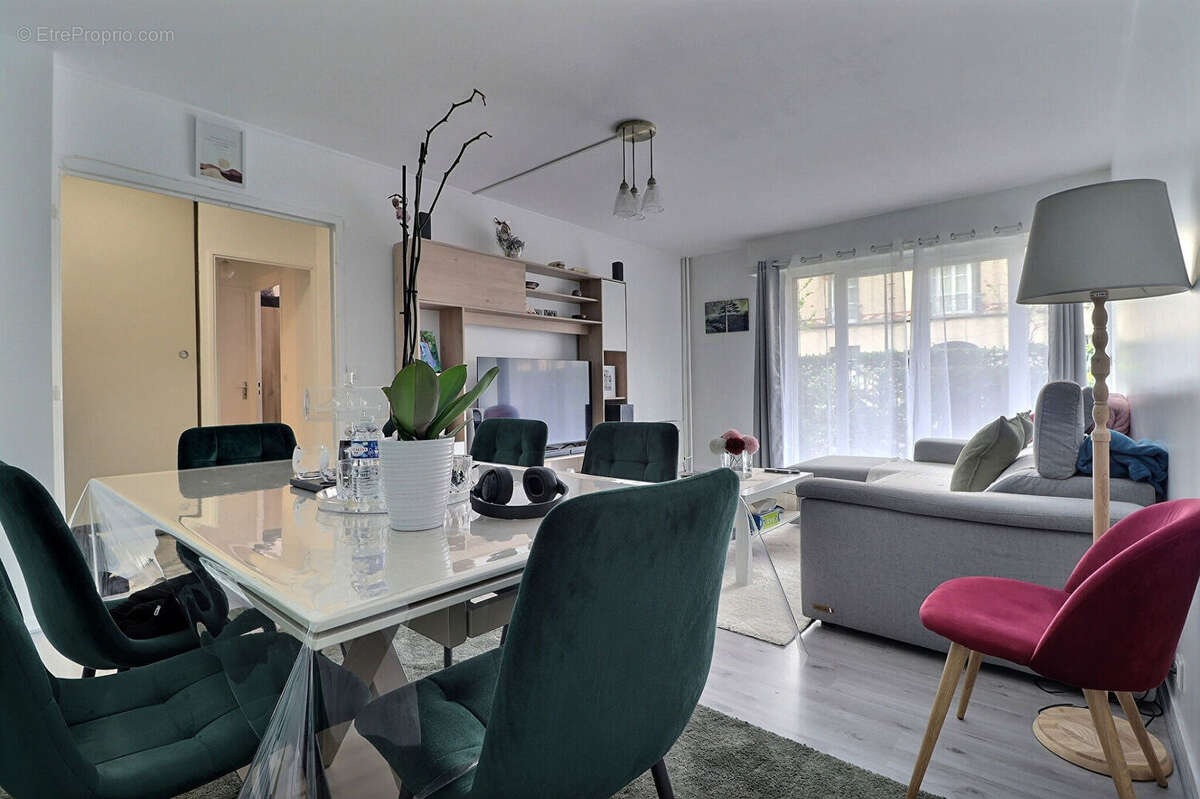 Appartement à AUBERVILLIERS
