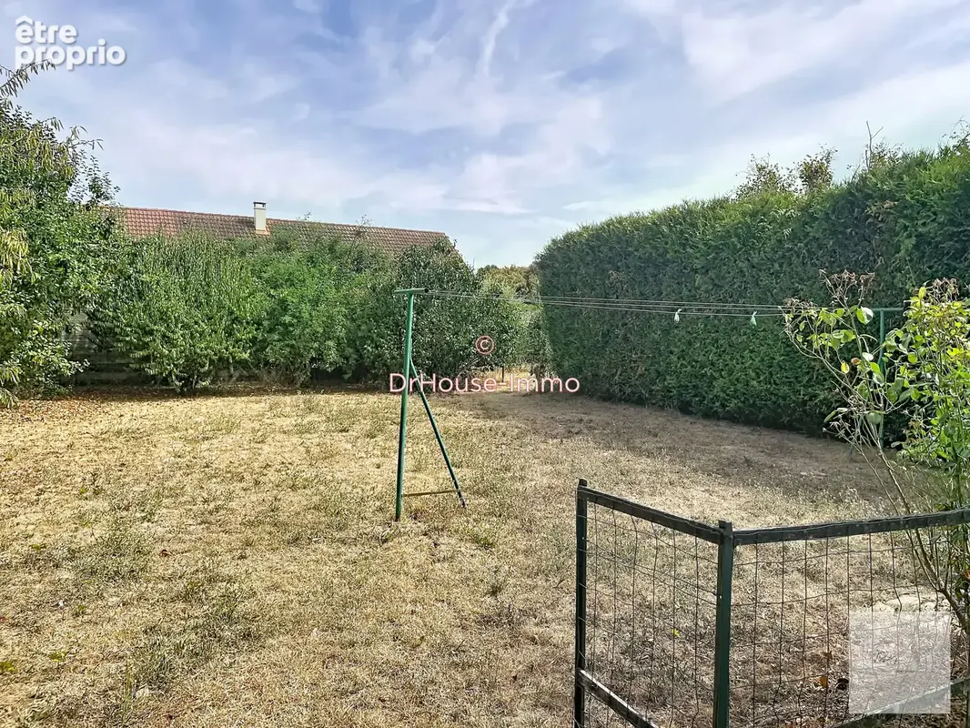 Maison 5 pièces 109 m² à vendre à Saint-Peravy-La-Colombe (45310) - photo 6