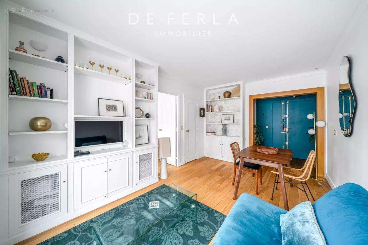 Appartement à PARIS-7E