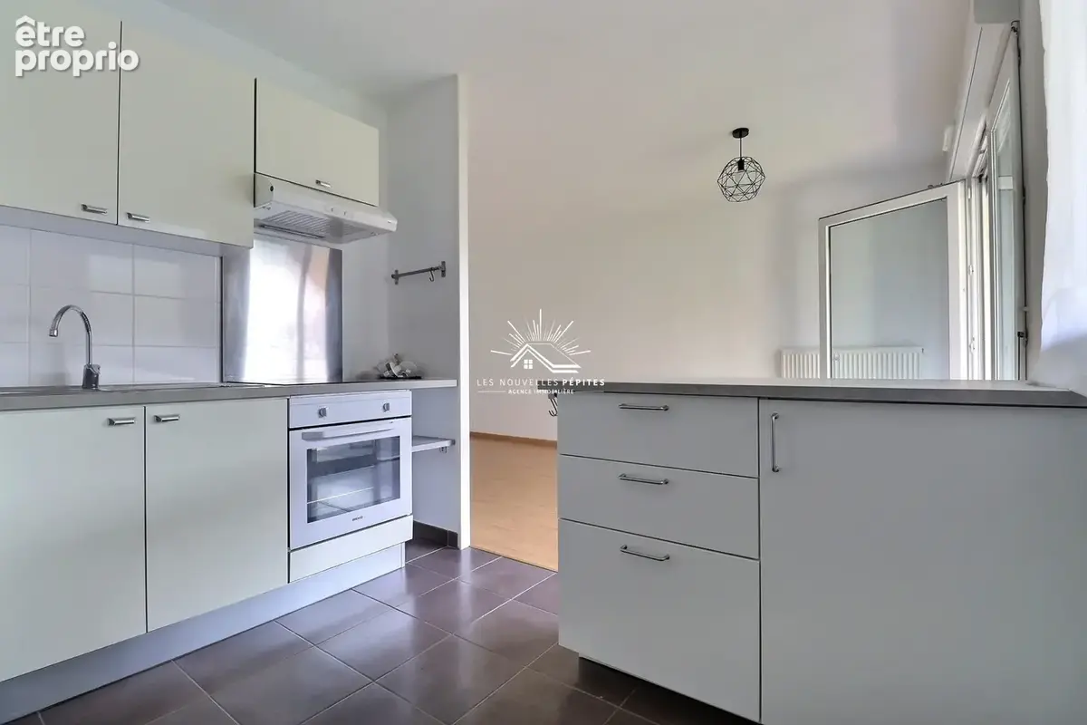 Appartement 3 pièces 60 m² à vendre à Croix (59170) - photo 4