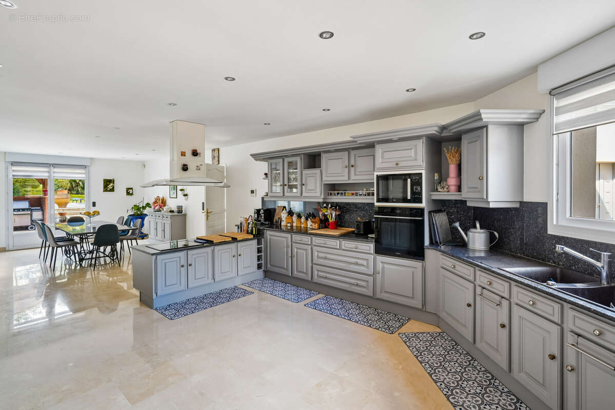 Maison à LOUVECIENNES