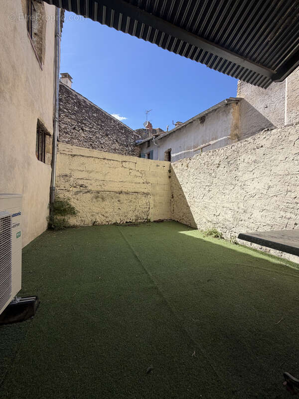 Maison à CADEROUSSE