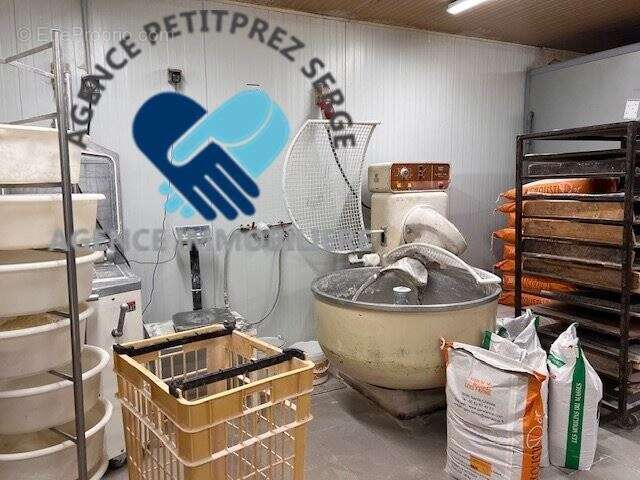 Commerce à SAINT-JUSTIN