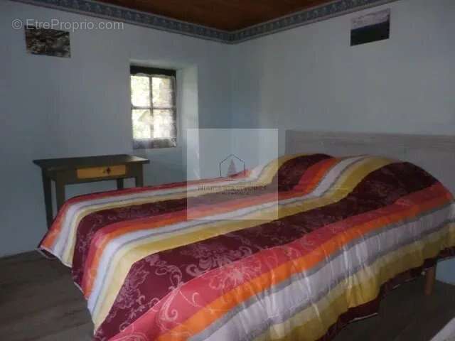 Maison à SAINT-GERMAIN-DE-CALBERTE