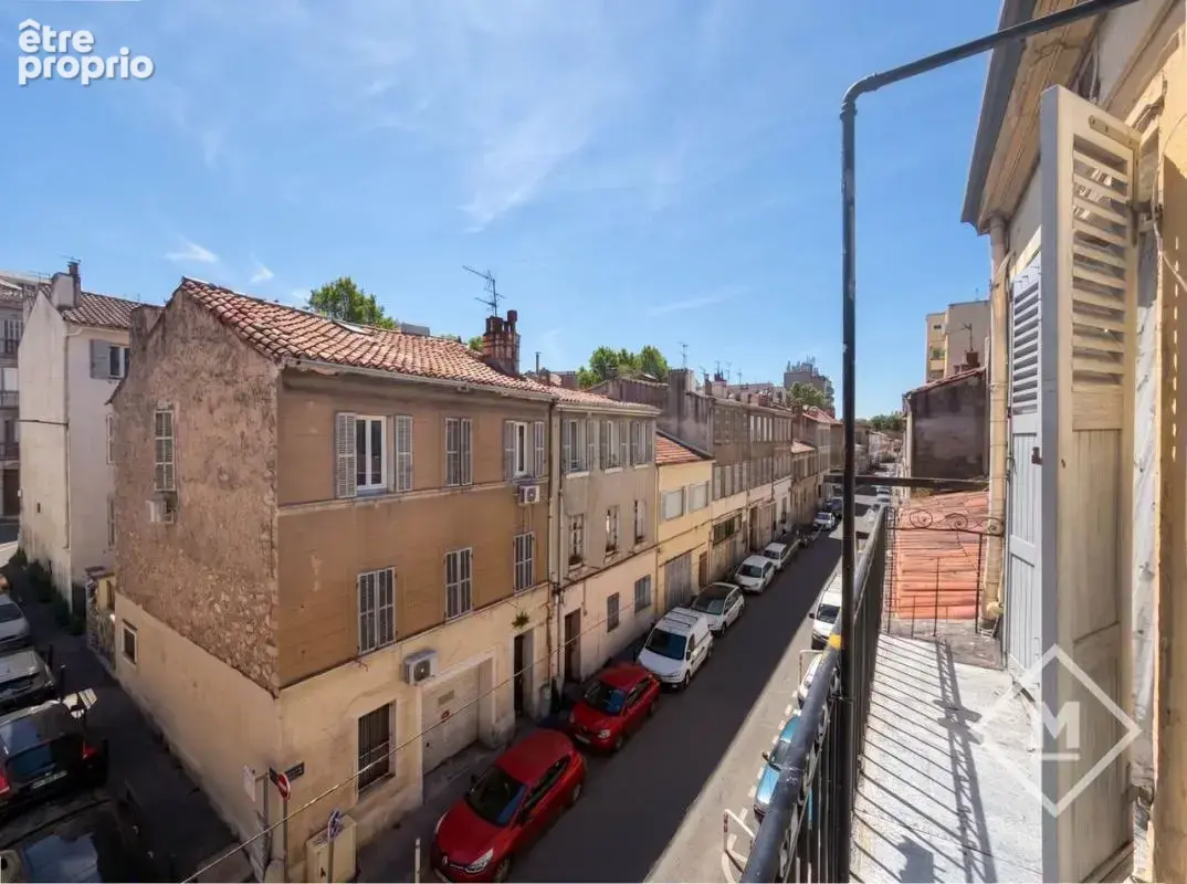 Appartement à MARSEILLE-4E