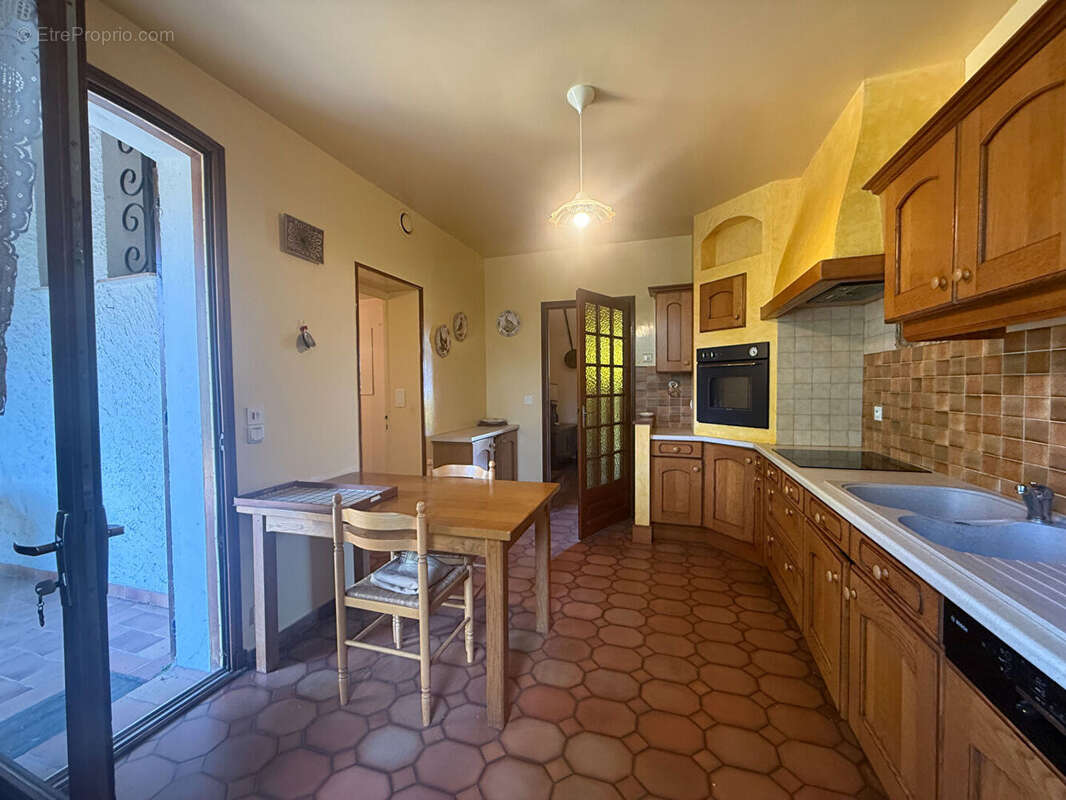 Maison à vendre à Pujols secteur prisé - photo 12