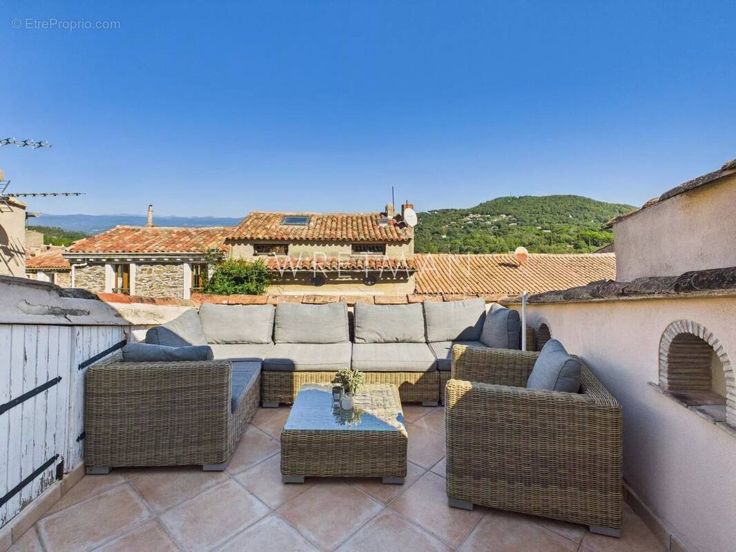 Maison à LA GARDE-FREINET