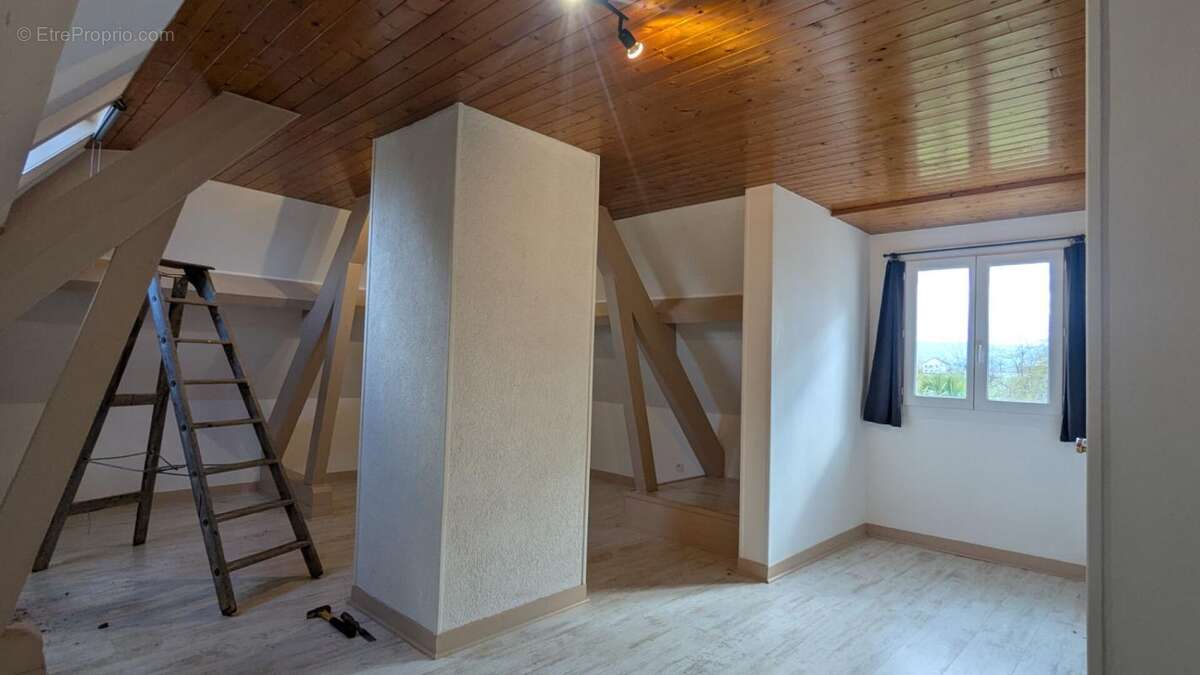 Maison à DOMESSIN