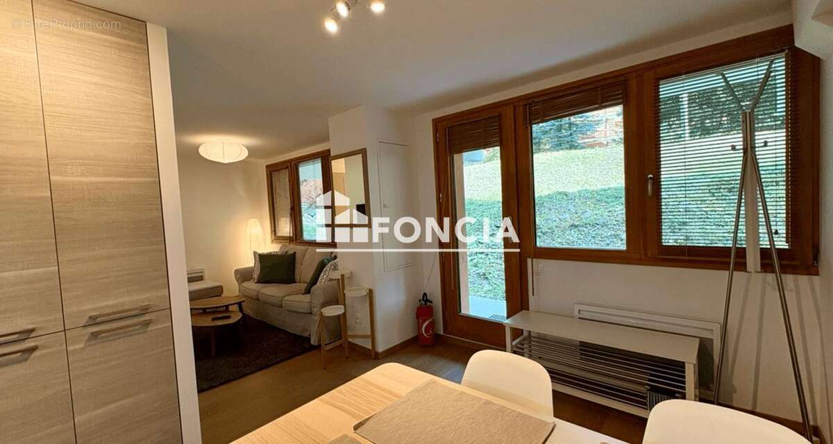 Appartement à LES ALLUES