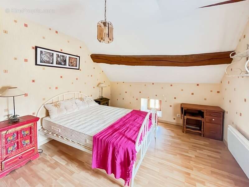 Maison à SAINT-YTHAIRE