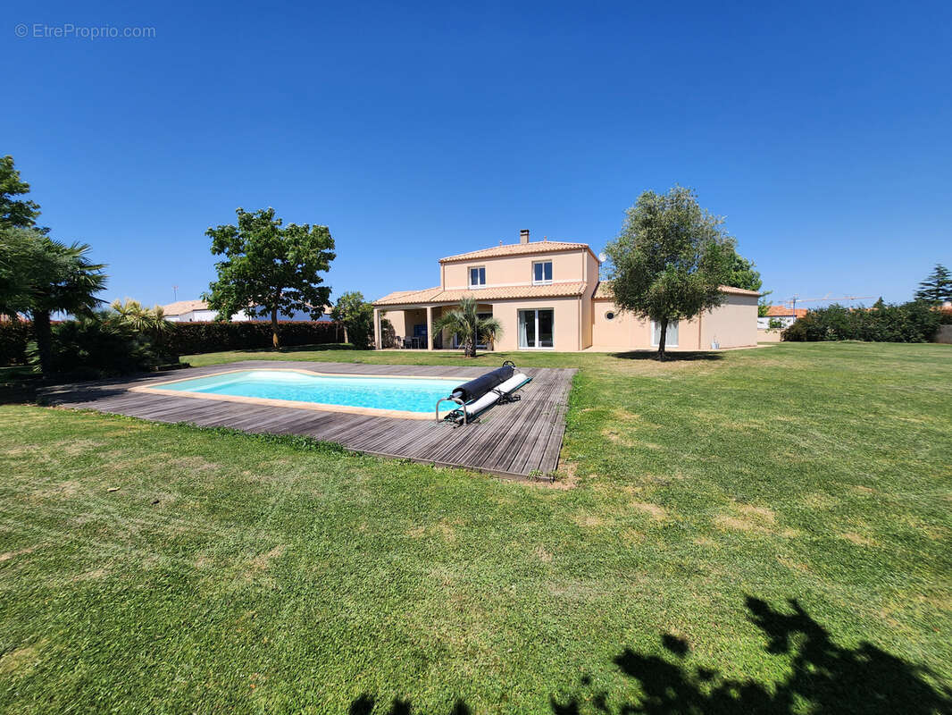 Maison à THIRE