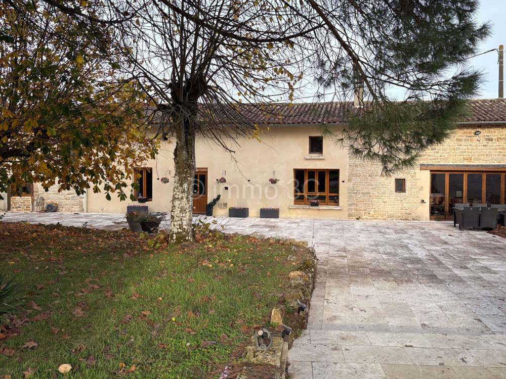 Maison à SAUZE-VAUSSAIS