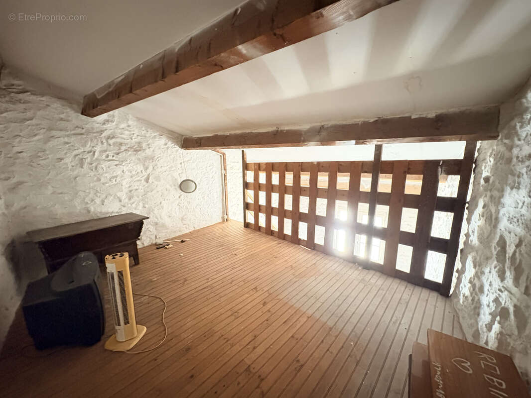 Maison à LA CALMETTE