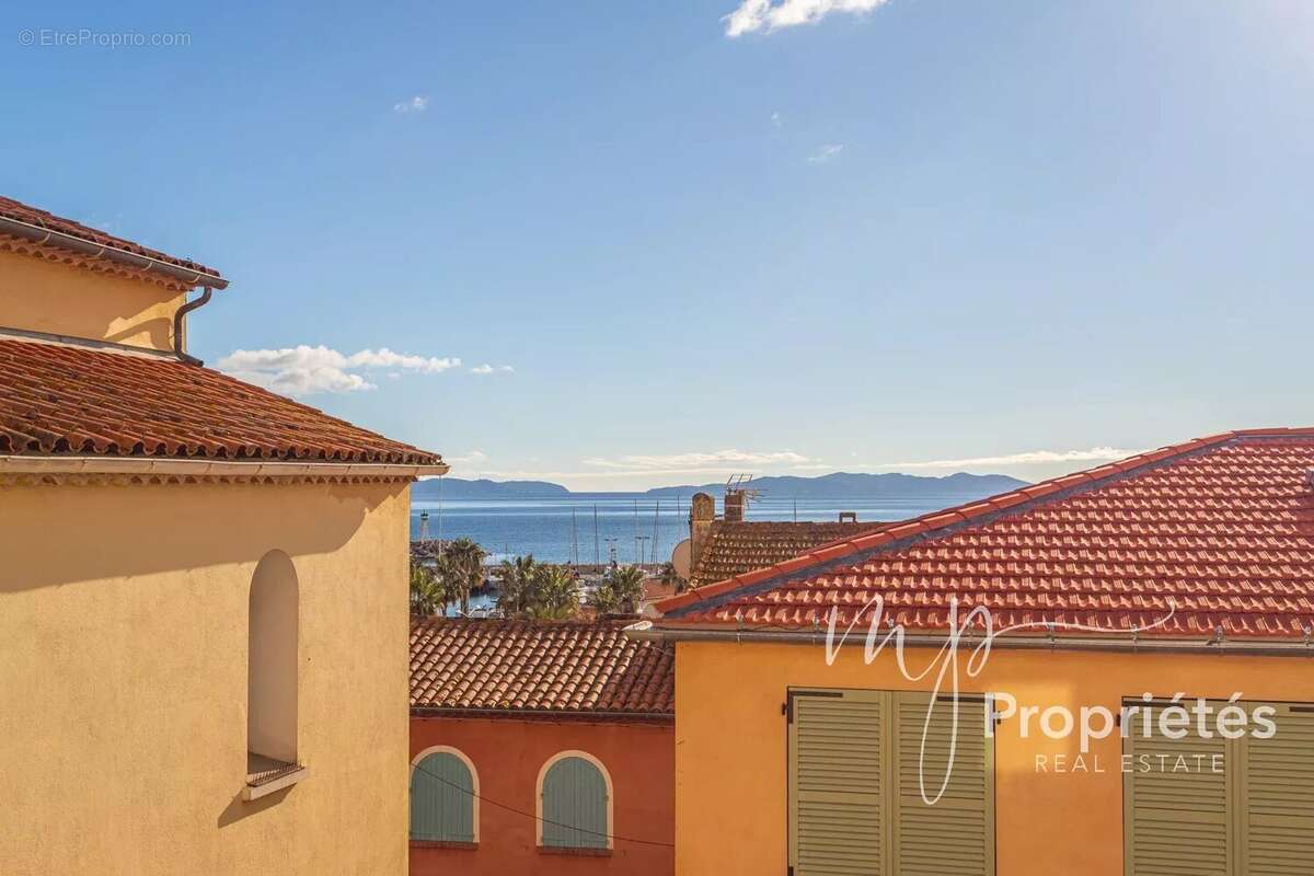 Appartement à LE LAVANDOU