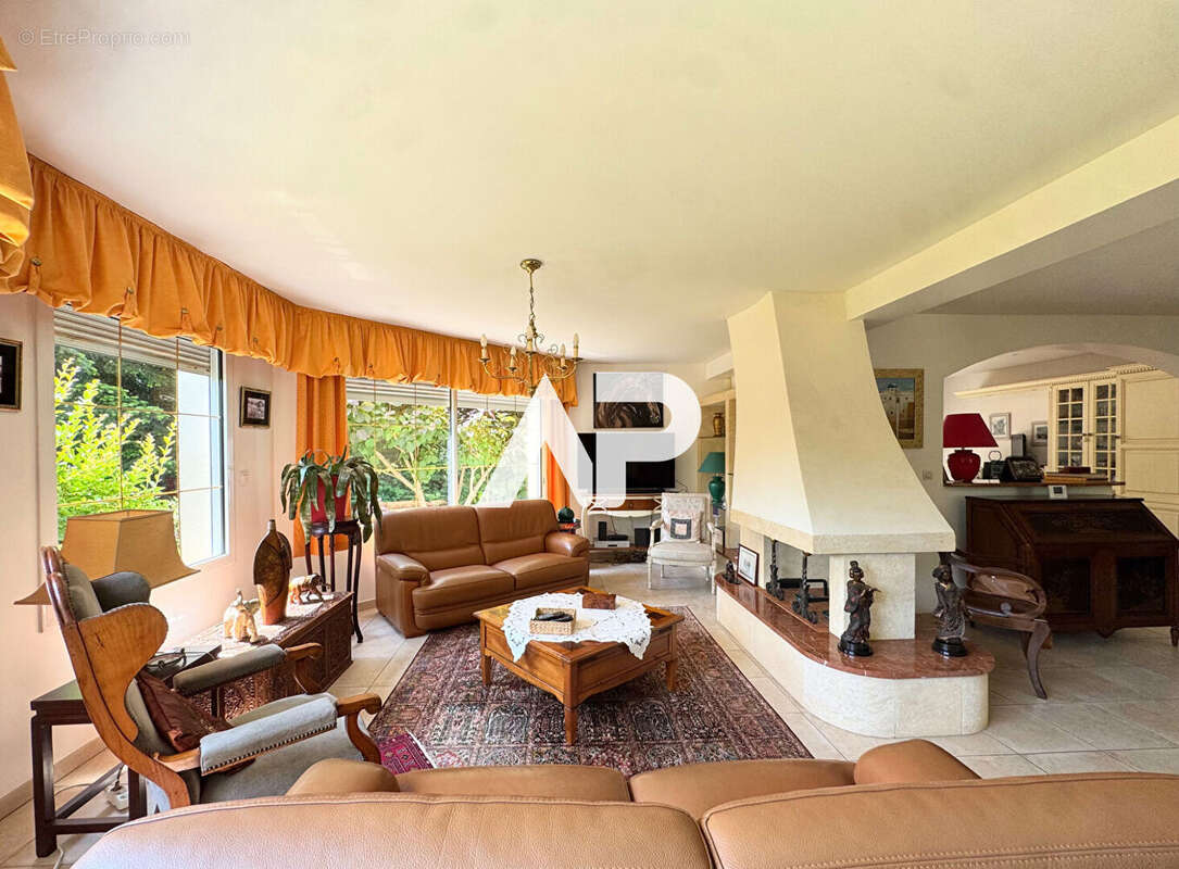 Maison à MONTLIGNON