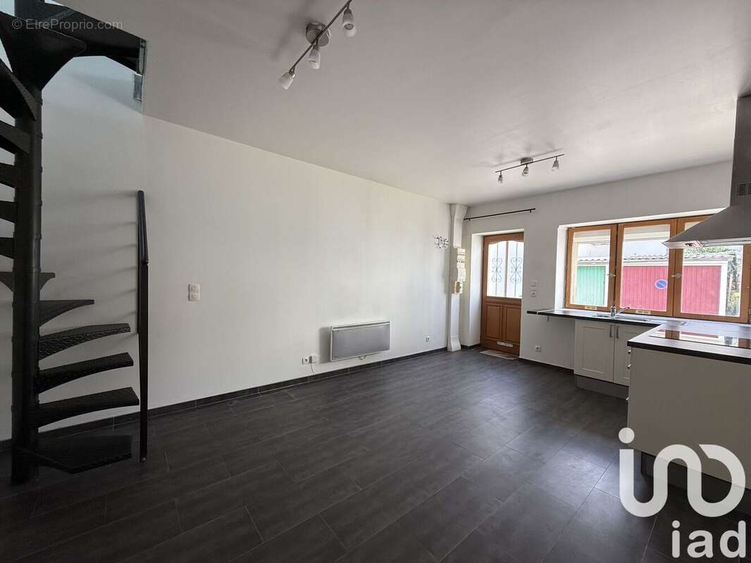 Photo 2 - Maison à DAMMARIE-LES-LYS